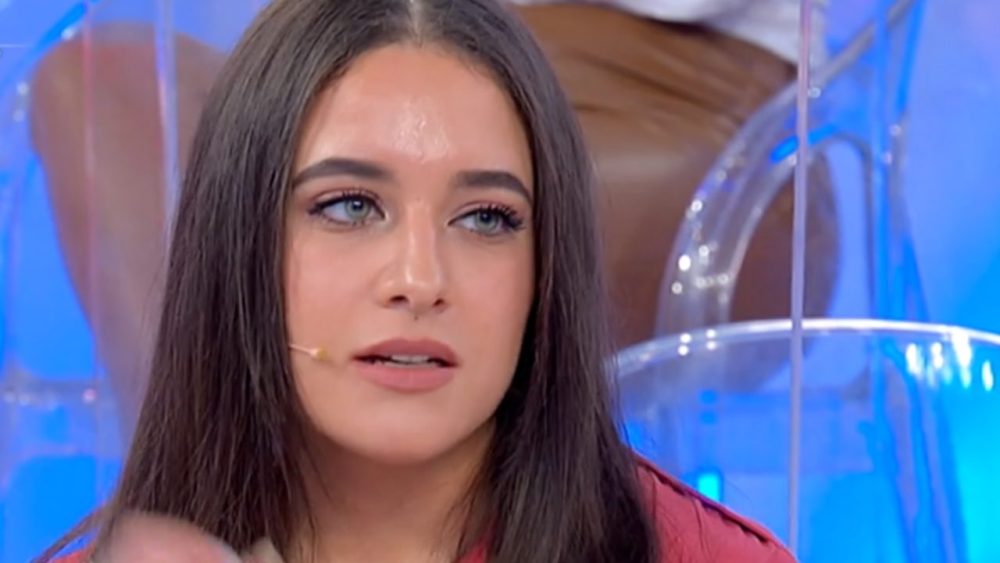 Uomini e Donne, Lilli Pugliese dopo la ‘non-scelta’: beccata a fare…FOTO