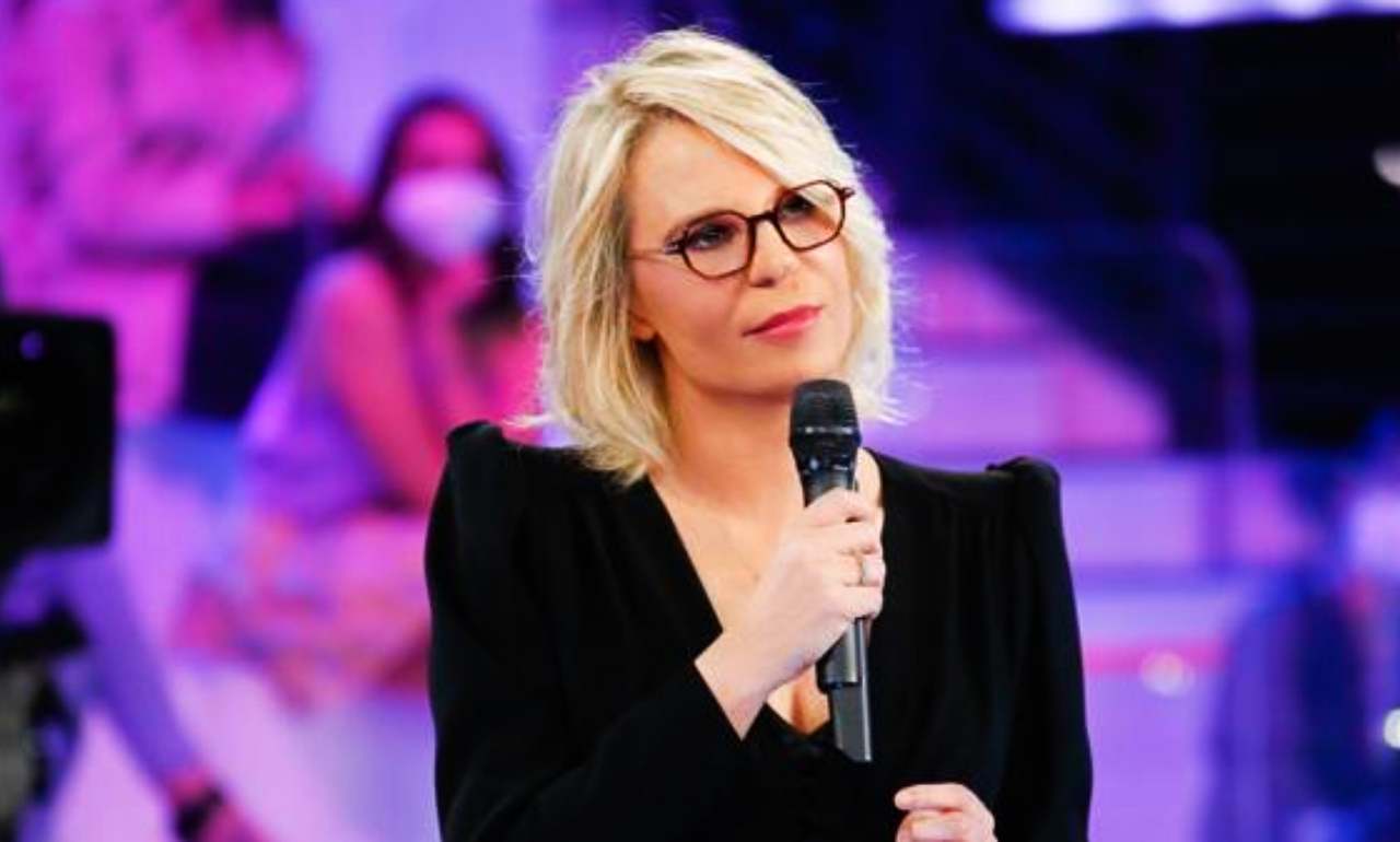 Amici, Maria De Filippi lascia il talent? ecco la nuova conduttrice