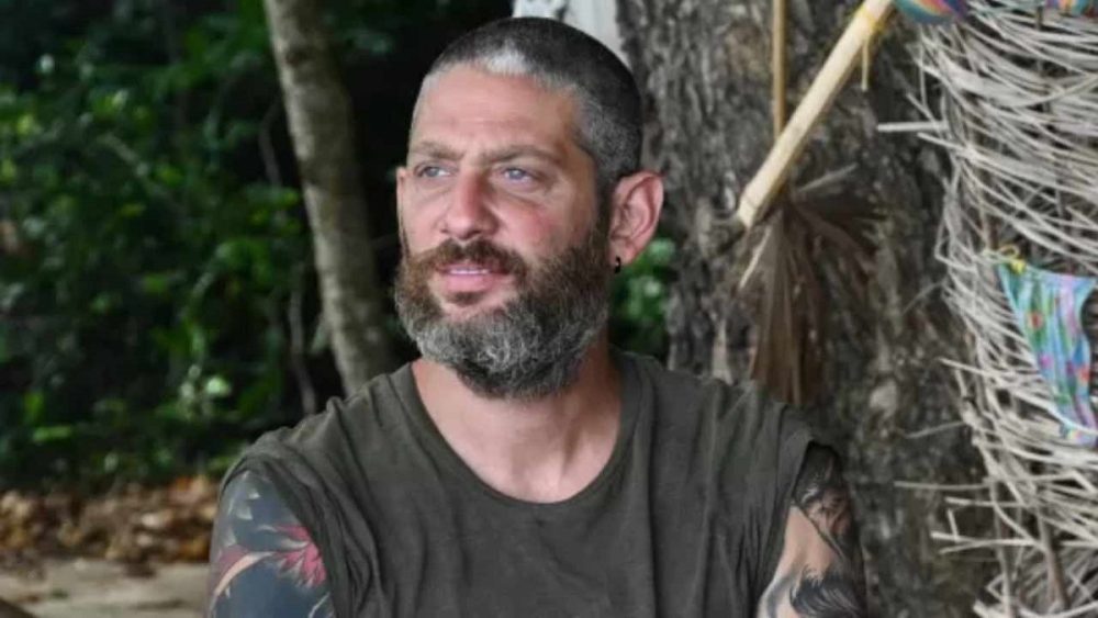 Isola dei Famosi, Edoardo Tavassi: due di picche a Estefania Bernal? Cosa è successo nel resort