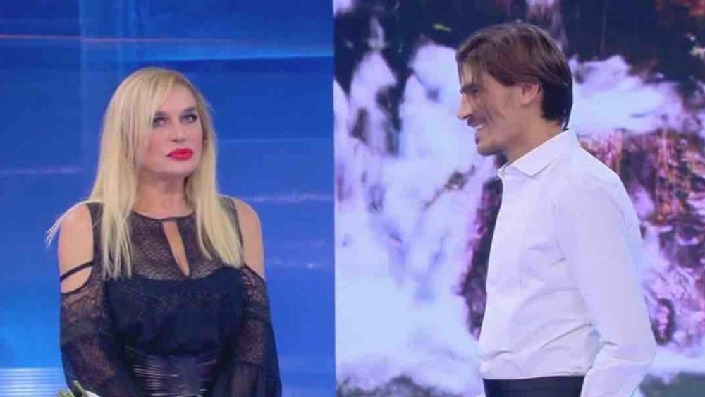 Isola dei Famosi, nervi tesi tra Lory Del Santo e Marco Cucolo: pace fatta?