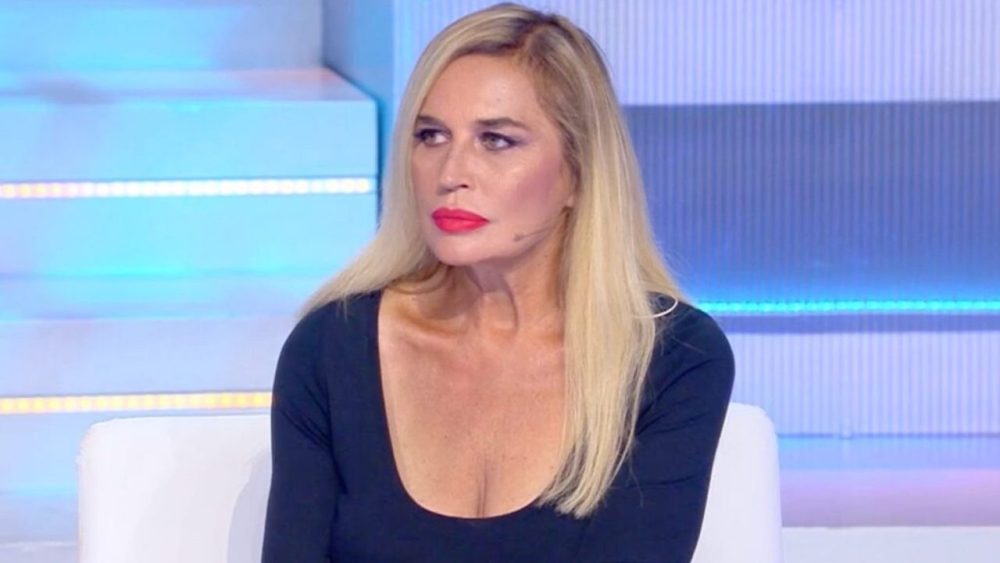 Lory Del Santo ricorda i suoi ex famosi: “Lui mi ha amata più di tutti”