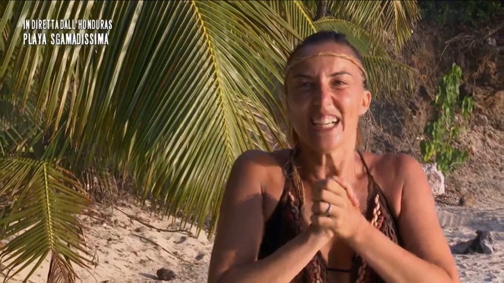 Isola dei Famosi, chi è la naufraga Pamela Petrarolo