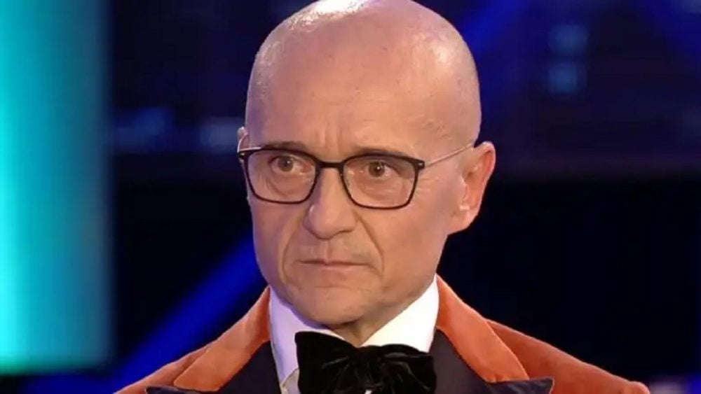 Gf Vip, brutte notizie per Alfonso Signorini: proprio il re del calcio ha rifiutato