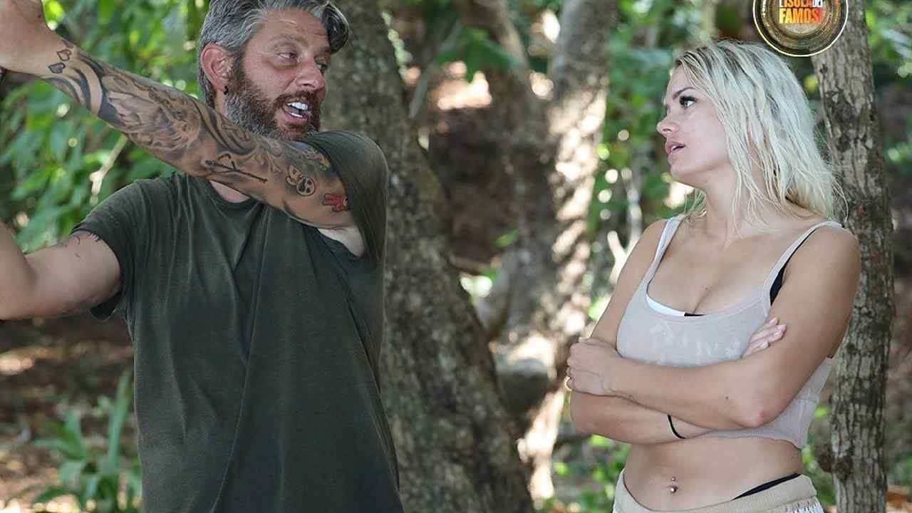 Isola dei Famosi, Mercedesz Henger confessa: “Cosa sta succedendo con Edoardo Tavassi?”
