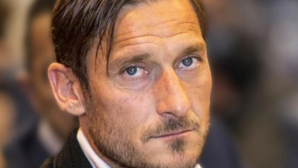 Francesco Totti in fuga da Roma, Dagospia lo ha trovato: dov’è e con chi