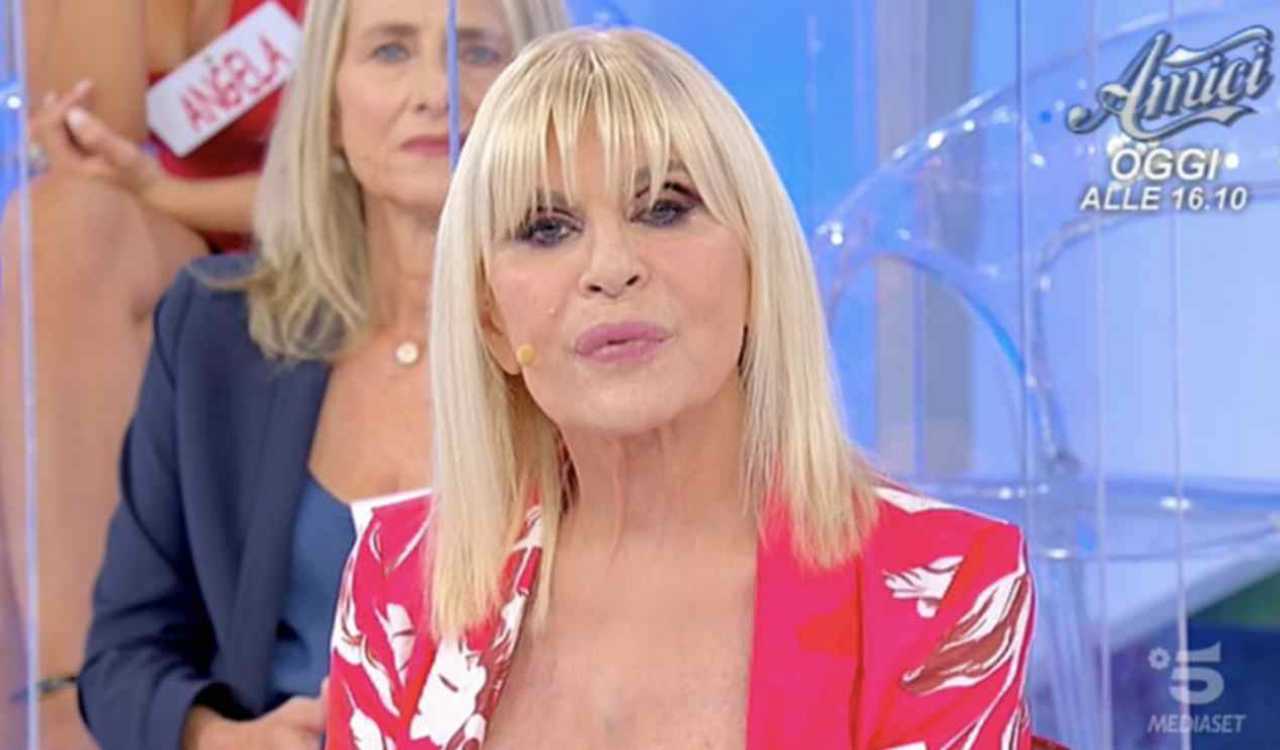 Uomini e Donne, Gemma Galgani irriconoscibile: cambio di look esagerato!