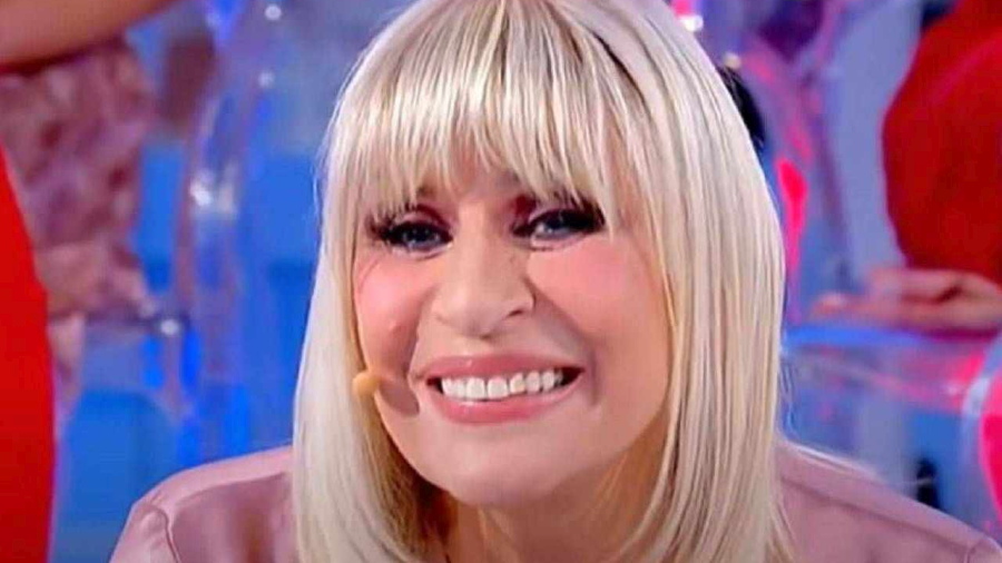 Uomini e Donne, Gemma Galgani di nuovo innamorata? “Amore mio grande, come…”