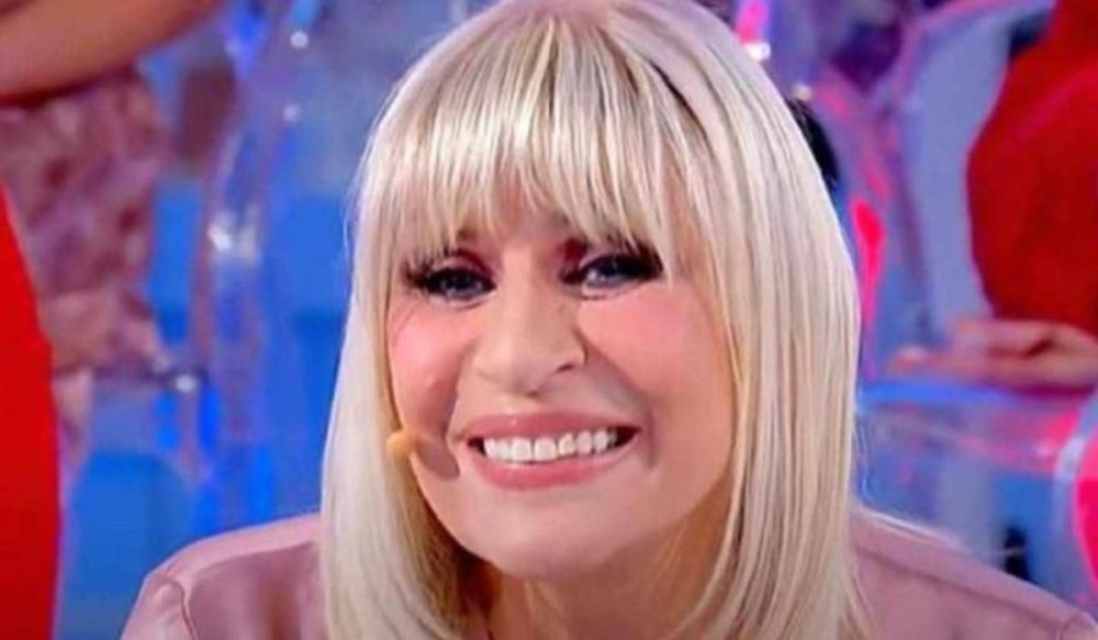 Uomini e Donne, Gemma Galgani di nuovo innamorata? “Tesoro mio”