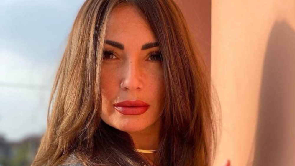 Uomini e Donne, è successo nella notte: Ida Platano si mostra ‘senza veli’