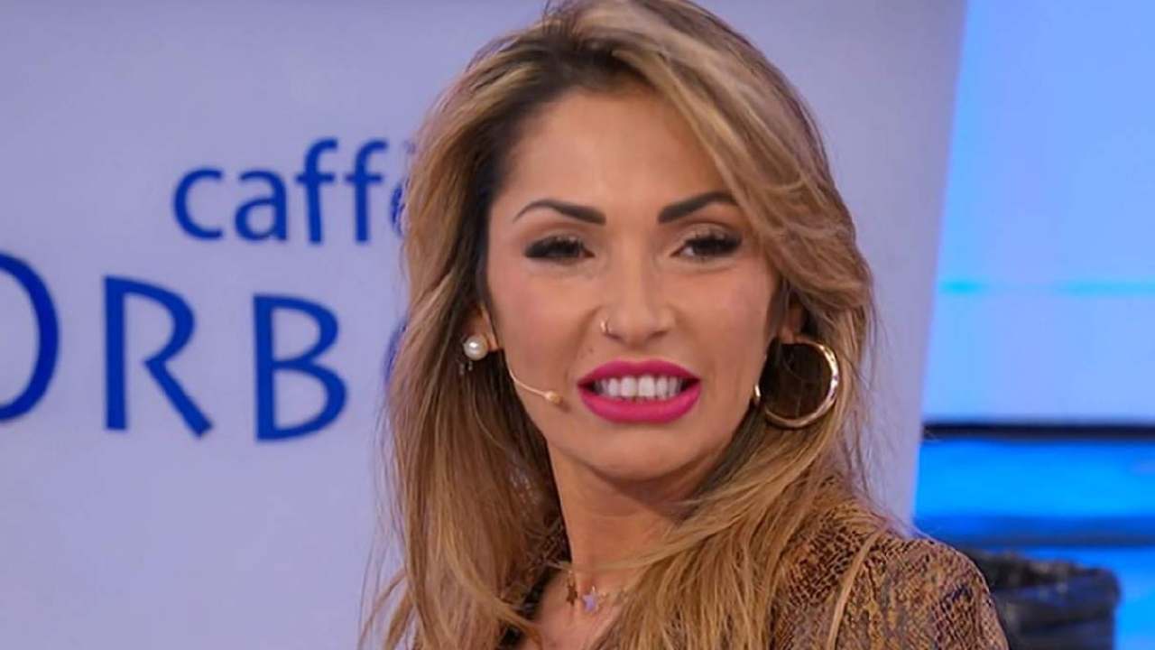 Uomini e Donne, Ida Platano vola (di nuovo) a Roma: avvistata con…FOTO