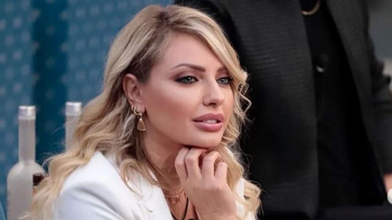 Manila Nazzaro spara a zero su Katia Ricciarelli: la frecciatina è al veleno