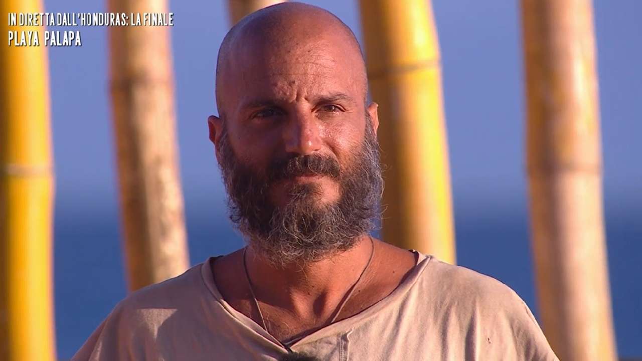 Isola dei Famosi, Nicolas Vaporidis: “Lui il nafrago più scorretto”, poi spiazza: “Io e Ali a Temptation Island”