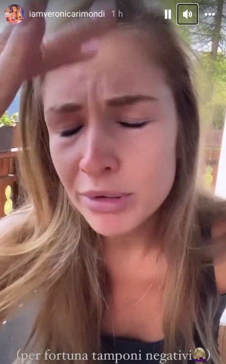 Galleria foto 'Uomini e Donne, Veronica Rimondi disperata lo annuncia così: “Siamo in vacanza ma Matteo…”' - foto 1