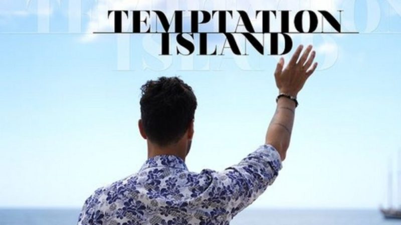 Galleria foto - Temptation Island, Berlusconi lascia la porta socchiusa: il format tornerà Foto 1