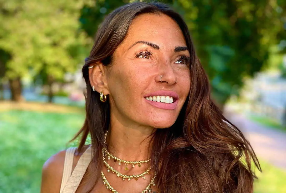 Uomini e Donne, Ida Platano shock: lo scatto in bikini infiamma il web