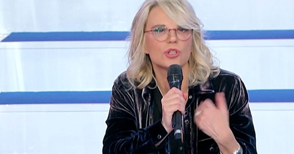 Uomini e Donne, anticipazioni: da settembre sarà obbligatorio per i partecipanti