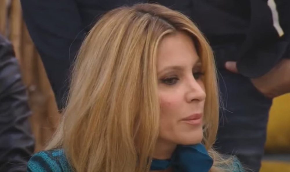 Gf Vip, Adriana Volpe si lascia andare: “E’ difficile resistere nel tempo”