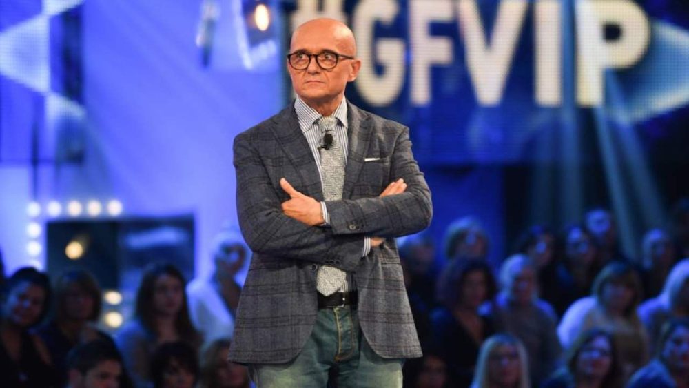 Gf Vip, Alfonso Signorini ha deciso: ecco cosa succederà a settembre