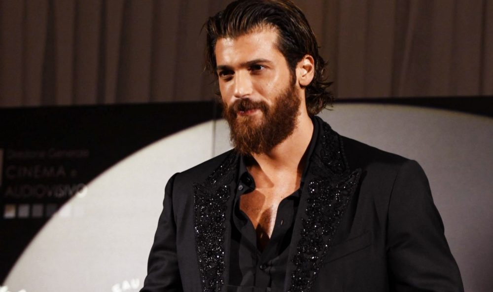 Can Yaman ha lasciato l’Italia: Ecco dove si trova adesso l’attore!