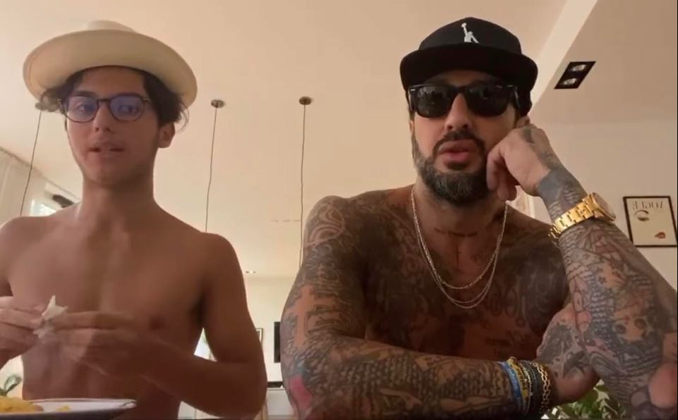 Fabrizio Corona festeggia il compleanno del figlio Carlos ma c’è una grande assente