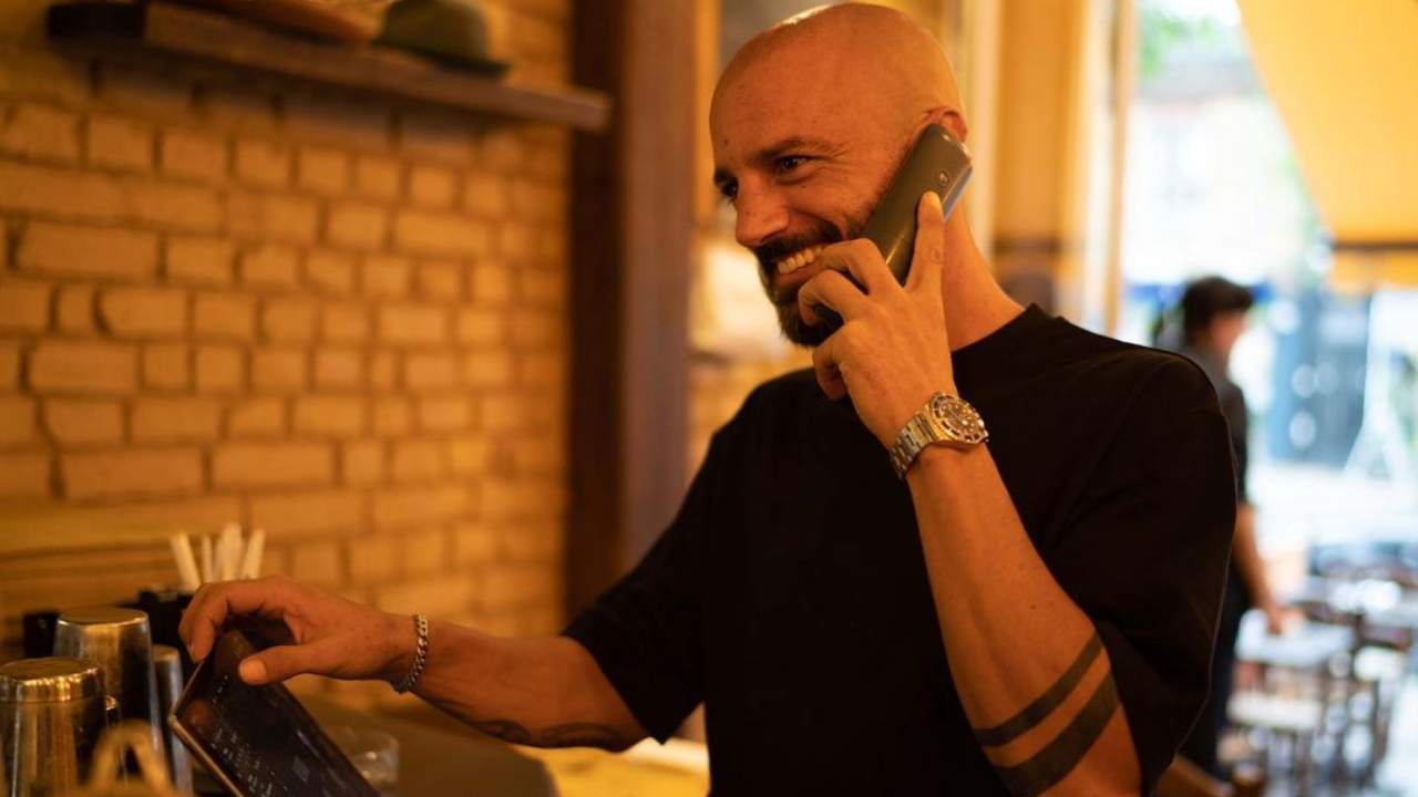 Isola dei Famosi, l’insolita scelta di Nicolas Vaporidis dopo la vittoria: “Lavoro al ristorante”