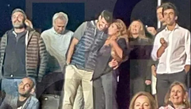 Galleria foto 'Shakira: ora Gerard Piqué flirta in pubblico con la nuova fidanzata' - foto 2