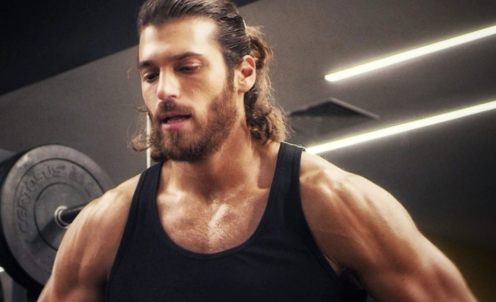 El Turco, Can Yaman mozzafiato sui Social in una FOTO durante l’allenamento