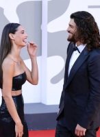 Can Yaman Francesca Chillemi red carpet Venezia 79