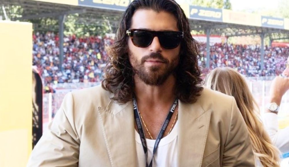 Can Yaman fa quasi arrestare un fan invadente: “Mi è partita la ‘ciavatta’”
