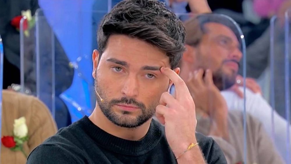 Uomini e Donne, Davide Donadei torna sui social e ammette: “Non sapremo mai…”