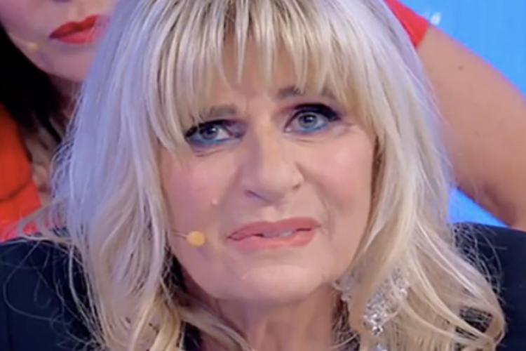 Uomini e Donne, colpo di scena per Gemma Galgani: scende un cavaliere ma lei…