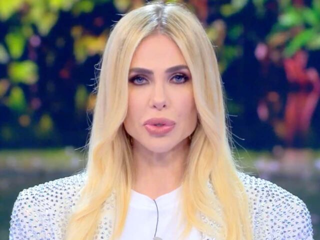 Ilary Blasi, mai vista così: lo scatto inedito fa impazzire i fan
