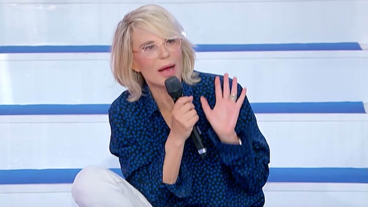 Uomini e Donne nei guai: Maria De Filippi cambia tutto