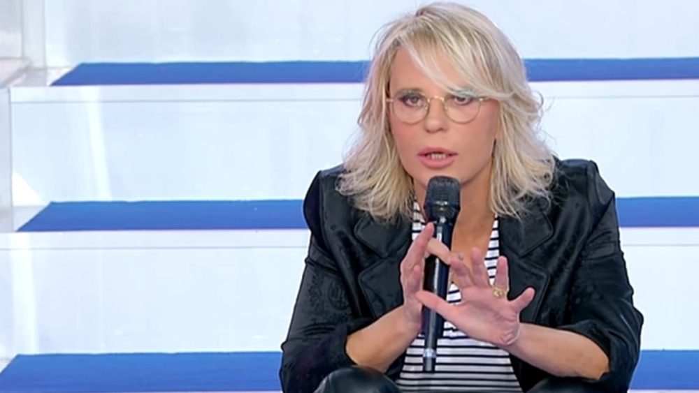 Uomini e Donne, Maria De Filippi scioccata: Roberta Di Padua ha deciso che…