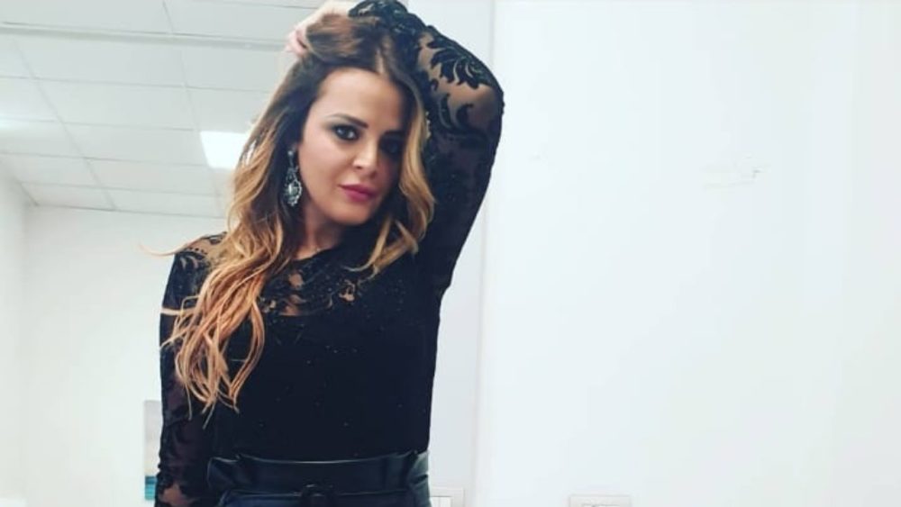 Uomini e Donne, Davide Donadei si dichiara libero e Roberta Di Padova grida: “Non mi arrendo”