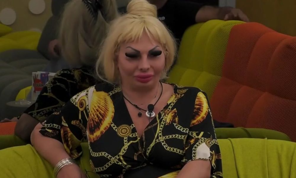 Gf Vip, Elenoire Ferruzzi in lacrime: “Me lo sono dovuto strappare dal cuore”