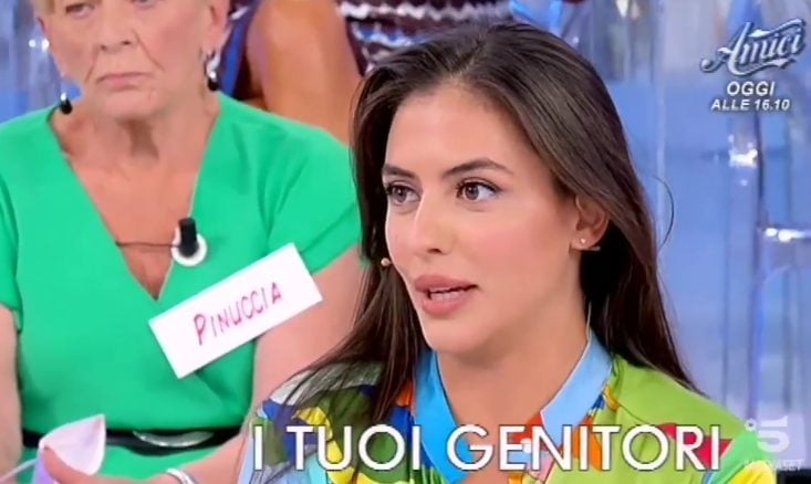 Uomini e Donne, Federica Aversano spiazza tutti: l’ha fatto per davvero