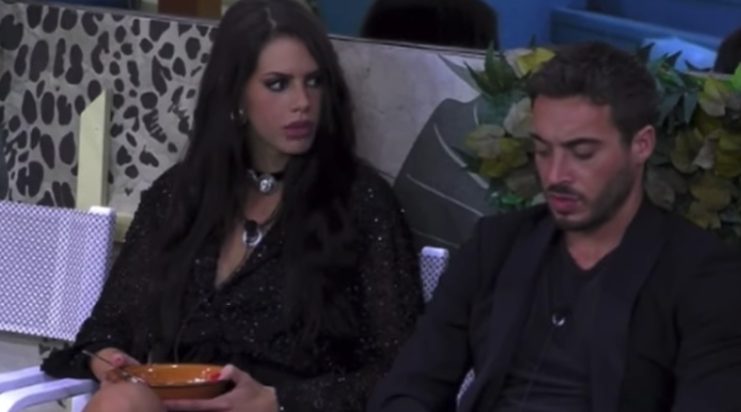 Gf Vip, Antonino Spinalbese reagisce così alle parole di Ginevra