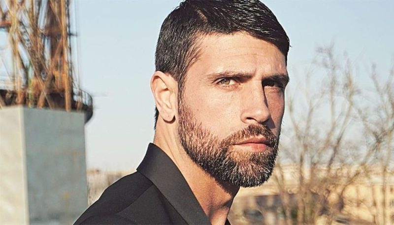 Galleria foto 'Tale e Quale Show, chi è Gilles Rocca: dal backstage di Sanremo a L’Isola dei Famosi' - foto 1