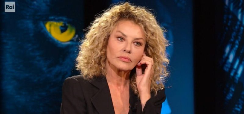 Galleria foto 'Belve, Eva Grimaldi parla della passione proibita per Roberto Benigni' - foto 1