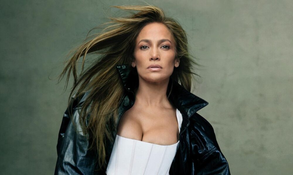 Jennifer Lopez, esce dal silenzio degli ultimi giorni e stupisce