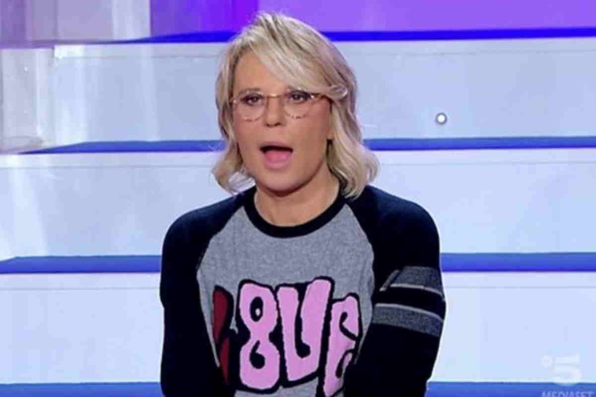 Uomini e Donne, Federica Aversano ha già un altro? “Scambio di messaggi con…”