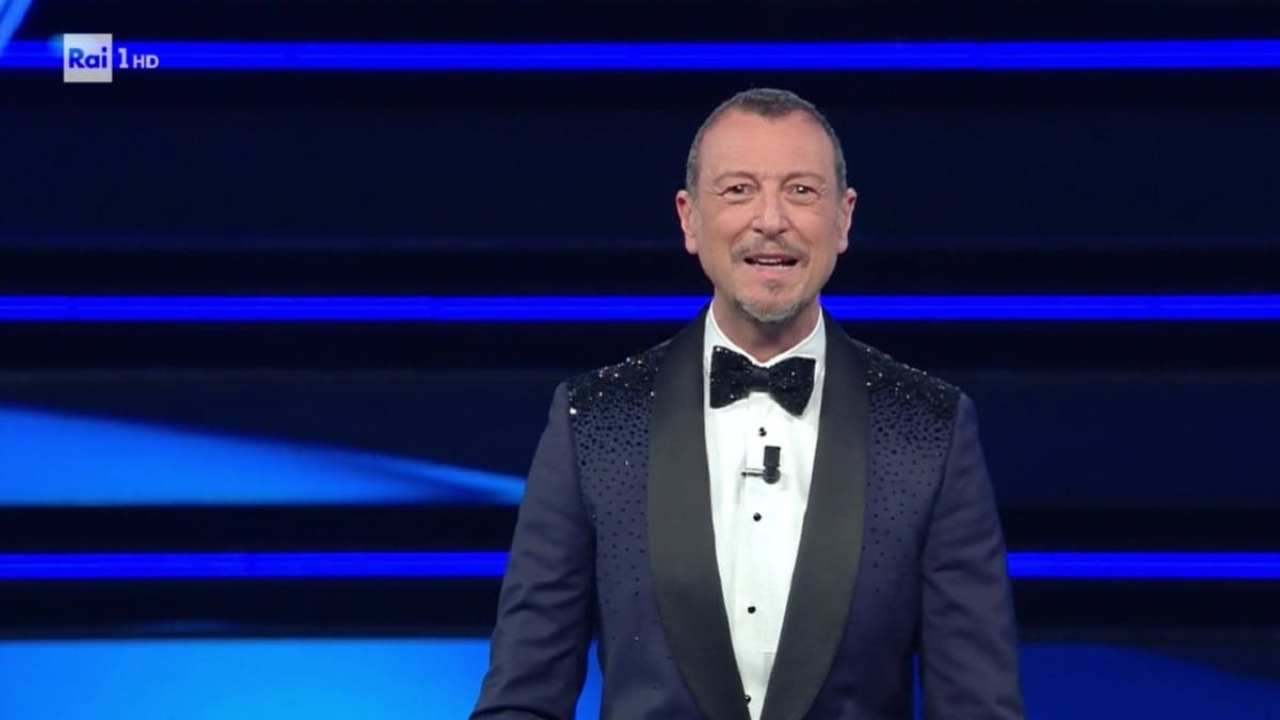 Sanremo 2023, annuncio choc di Amadeus: Niente superospiti