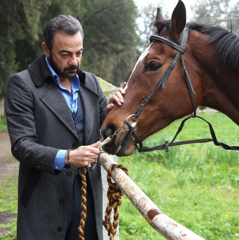 Galleria foto 'Terra Amara, ecco come Fekeli nella vita reale!' - foto 1