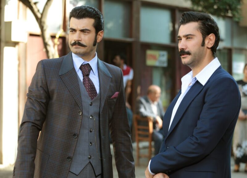 Galleria foto 'Terra Amara Anticipazioni Turche: Demir omaggia Yilmaz!' - foto 1