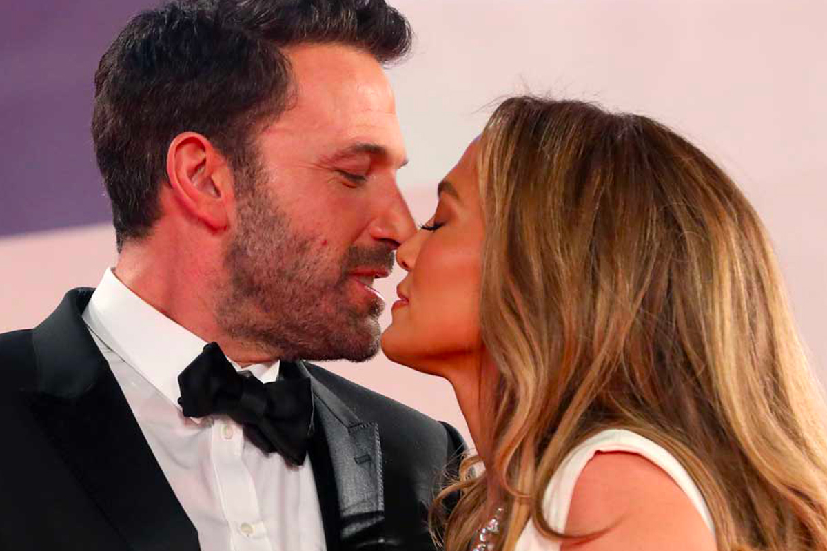 Jennifer Lopez primo Natale con Ben Affleck all’insegna delle critiche