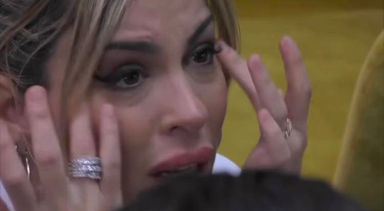 Gf Vip, Giaele De Donà spiffera su Antonino: “Oriana, lui non è…”