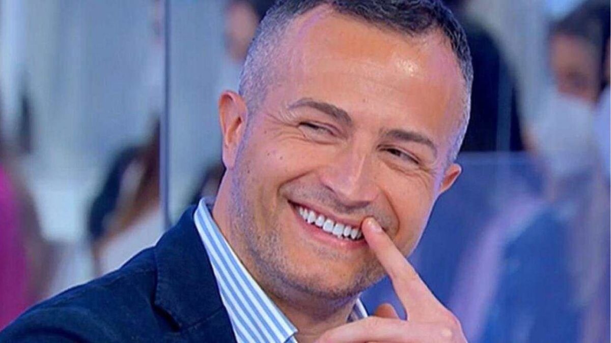 Uomini e Donne, Riccardo ha già dimenticato Ida: beccato con un’altra