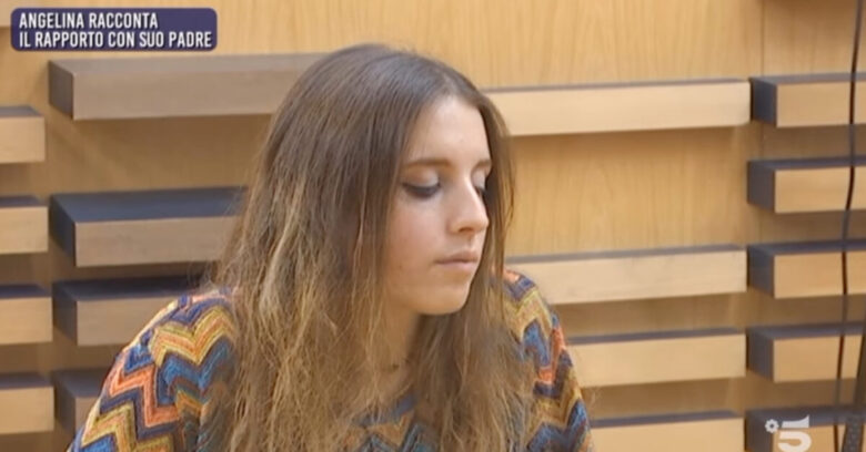 Amici, Angelina mango confessione shock: soffriva di ansia invalidante