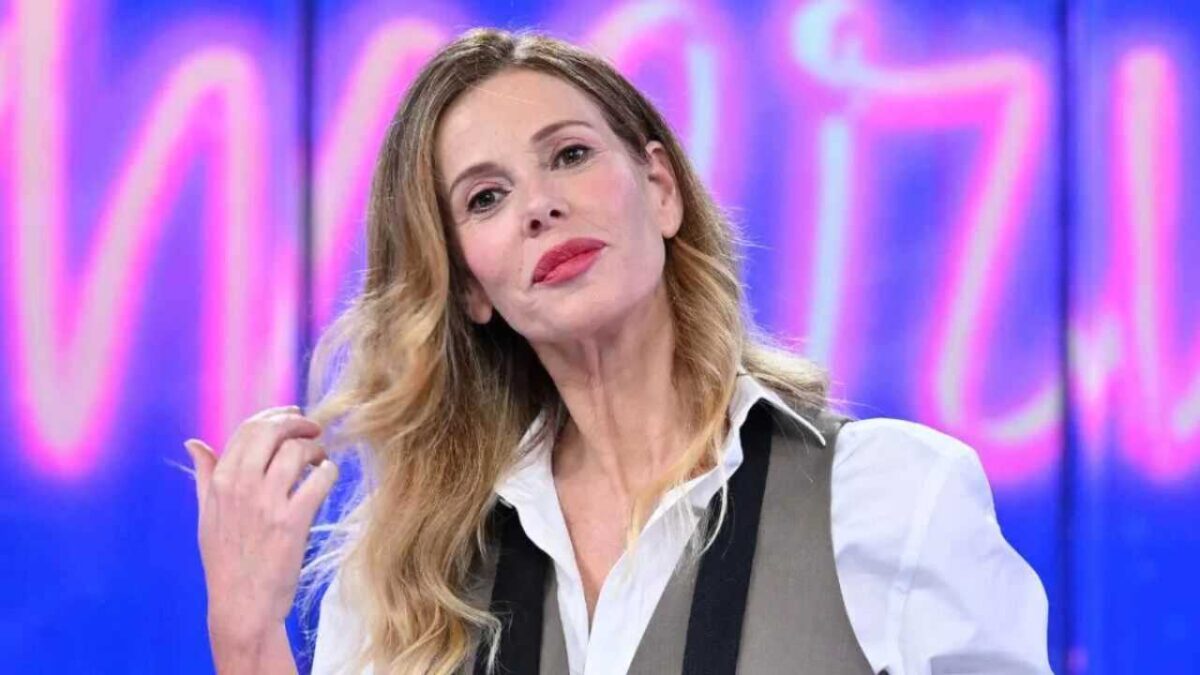 Galleria foto 'Alessia Marcuzzi, Mediaset non si arrende: in trattative per il suo ritorno' - foto 1